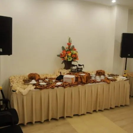 Top Hotel Manado by Gran Puri