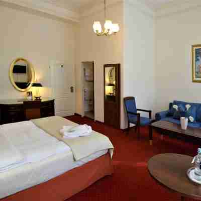 Hotel am Kochbrunnen Rooms