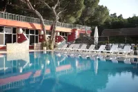 Tunc Hotel