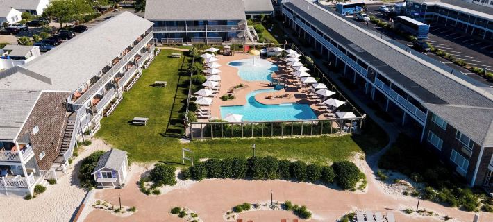 Riviera Beach Resort Hotels in Barnstable County