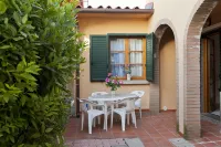 Borgo Guglielmo Hotels in Cecina