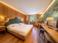 Gran Baita Hotel & Wellness Hotels near Checrouit