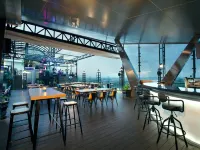 Platinum Hotel & Convention Hall Balikpapan - bar