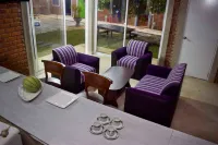 Laana Villa Hotels in Miriswatte