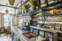 The George Hotel - Quầy bar