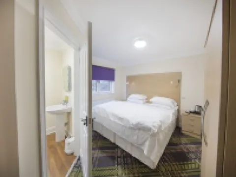 貝霍斯飯店 Hamilton Water Palace附近的飯店