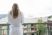 Summit Lodge Boutique Hotel by Paradox - Mountain view