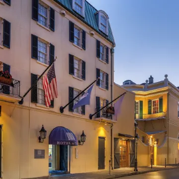 Hotel le Marais Отели рядом с достопримечательностью «Дом Герман-Грима»
