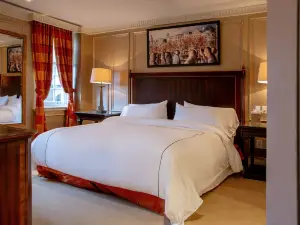 Windsor Arms Hotel