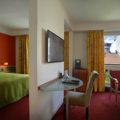 The New Midi Hotels near St. Pierre Cathedral