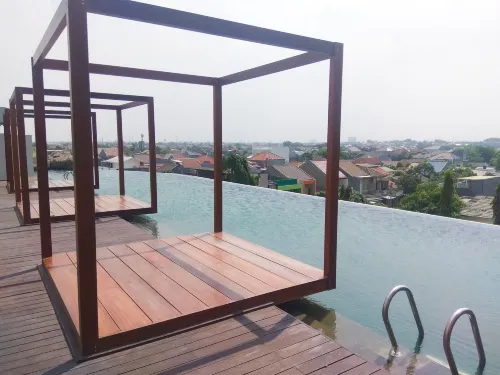 Modern Elegant Studio Grand Kamala Lagoon Apartment