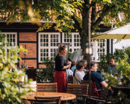 โรงแรมอัลทอฟฟ์ เฟิร์สเทนโฮฟ เซลเลอ โรงแรมในเซลเลอ