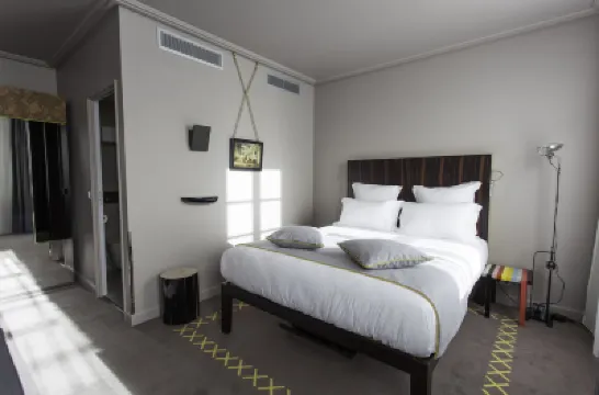 โรงแรมแซงต์โดมีนีค โรงแรมใกล้เลแซงวาลิดส์