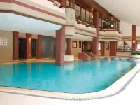 Whitewater Spa & Leisure Club - piscina