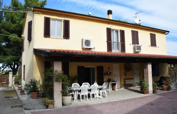 紅酒庇護所農莊酒店