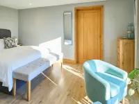 Host & Stay - Orchard Barn