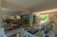 TreeHouse Blue Hotel & Serviced Apartments Hotels in Utorda