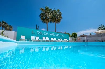 Plaza Santa Ponsa Boutique - Adults Only. Отели рядом с достопримечательностью «Jungle Parc»