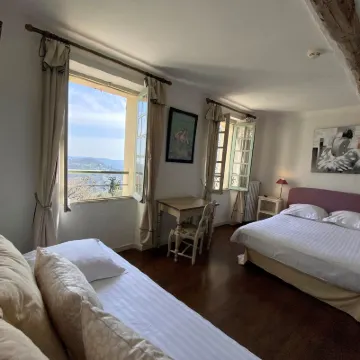 Logis Hôtel la Bellaudière Hotels in der Nähe von Musée dArt et dHistoire de Provence