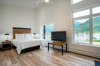 Chugach Naswik Suites Hotels in Valdez