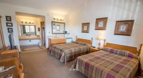 Bullwinkles Rustic Lodge Các khách sạn ở Poplar Bluff