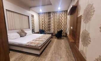 The Aura Grand
