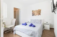 La Bussola Hotels near Sanmao Corner