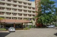 克里斯特爾巴哈里尼酒店 酒店