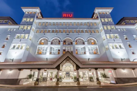 Hotel Riu Madeira - All Inclusive Отели в г. Canico