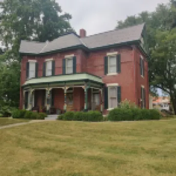 The Nauvoo Grand Bed & Breakfast Hotels in Nauvoo