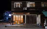 Comeneetee Uthai Các khách sạn ở 