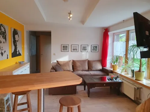 Vacation home on the outskirts of Potsdam in a quiet location with its own garden