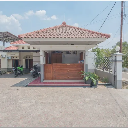 RedDoorz Plus Near Rsud Majalengka