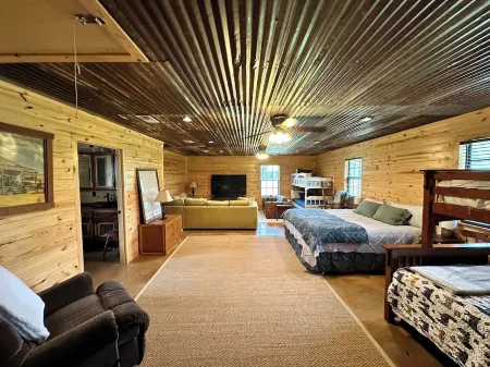 Camplee - 50 Acres of Freedom