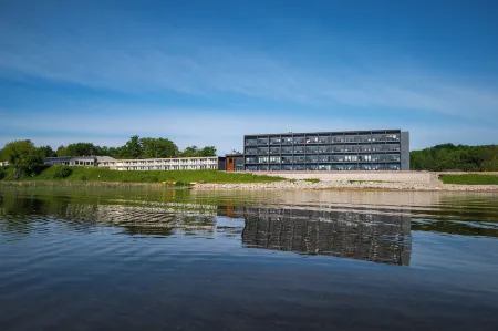 Terrace Bay Hotel - Lakefront Отели в г. Bay de Noc Township