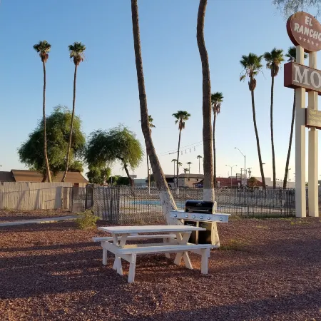 El Rancho Motel