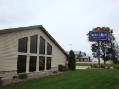 AmericInn by Wyndham Kewanee Hotels in Henry County