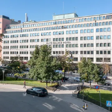 Elite Palace Hotel & Spa Отели рядом с достопримечательностью «Площадь Стуреплан»