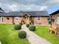 New Farm Cheshire B&B - Homestays