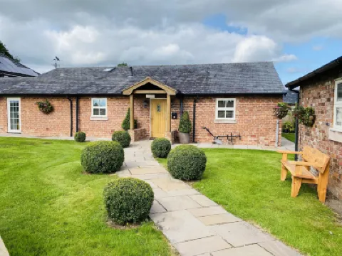 New Farm Cheshire B&B Hotels in 