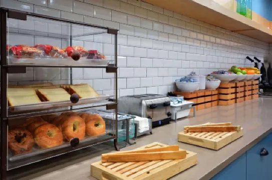 Country Inn & Suites by Radisson, Asheville West Near Biltmore