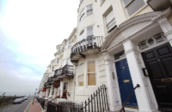 New Steine Apartment - Sea View - by Brighton Holiday Lets