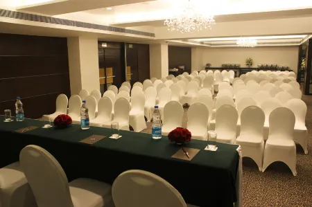 The Hans, New Delhi Отели рядом с достопримечательностью «Сапрем Корт оф Индия»