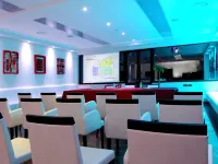 潘諾尼亞別墅飯店 麗都附近的飯店