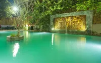 Yeak Loam Hotel - Pools