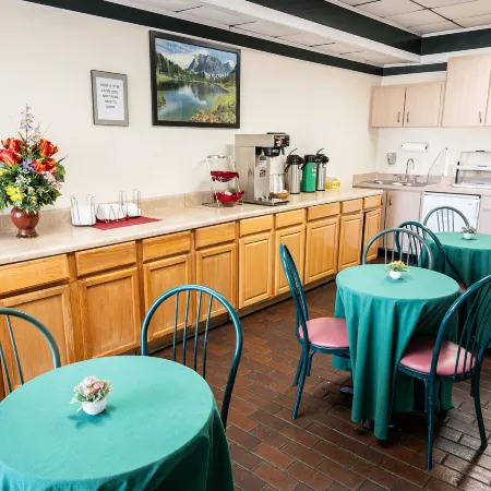 Select Inn Murfreesboro