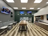 GreenTree Inn  Maryville - Bearcat Inn & Suites Hotels in Polk Township