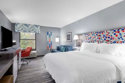 Hampton Inn Sanford Hotels near Walgreens