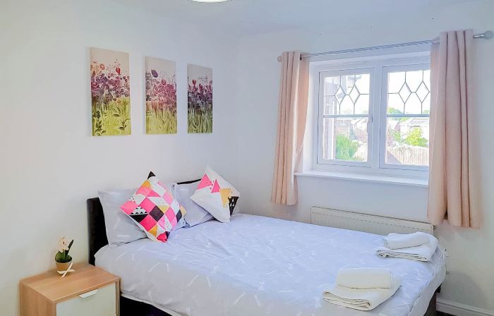 Airport Lounge - 3 Bed - 6 Persons