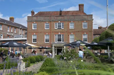 โรงแรมคราวน์ โรงแรมใน